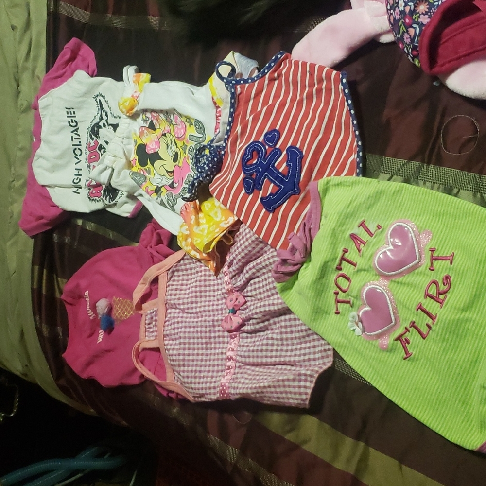 6 piece pet clothes bundle/ medium